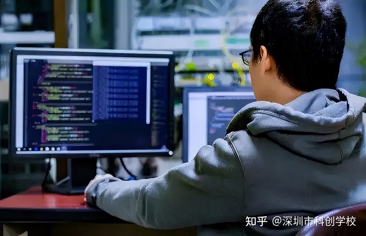 軟件開(kāi)發(fā)培訓(xùn) 互聯(lián)網(wǎng)時(shí)代的黑馬職業(yè)，就業(yè)前景名副其實(shí)的高